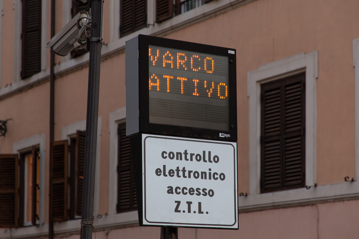 scuolabus-per-residenti-in-ztl